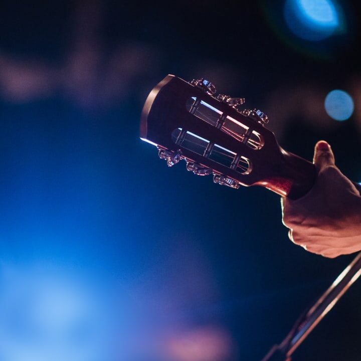 Julio. Alvarez Tour 2025