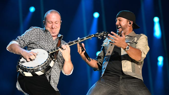 Luke Combs 2025 Tour Dates