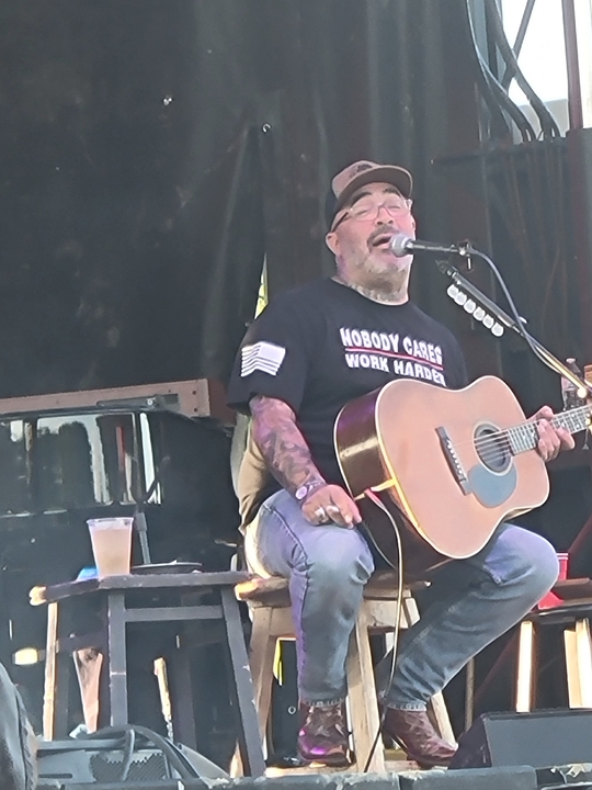 Aaron Lewis Concert 2025